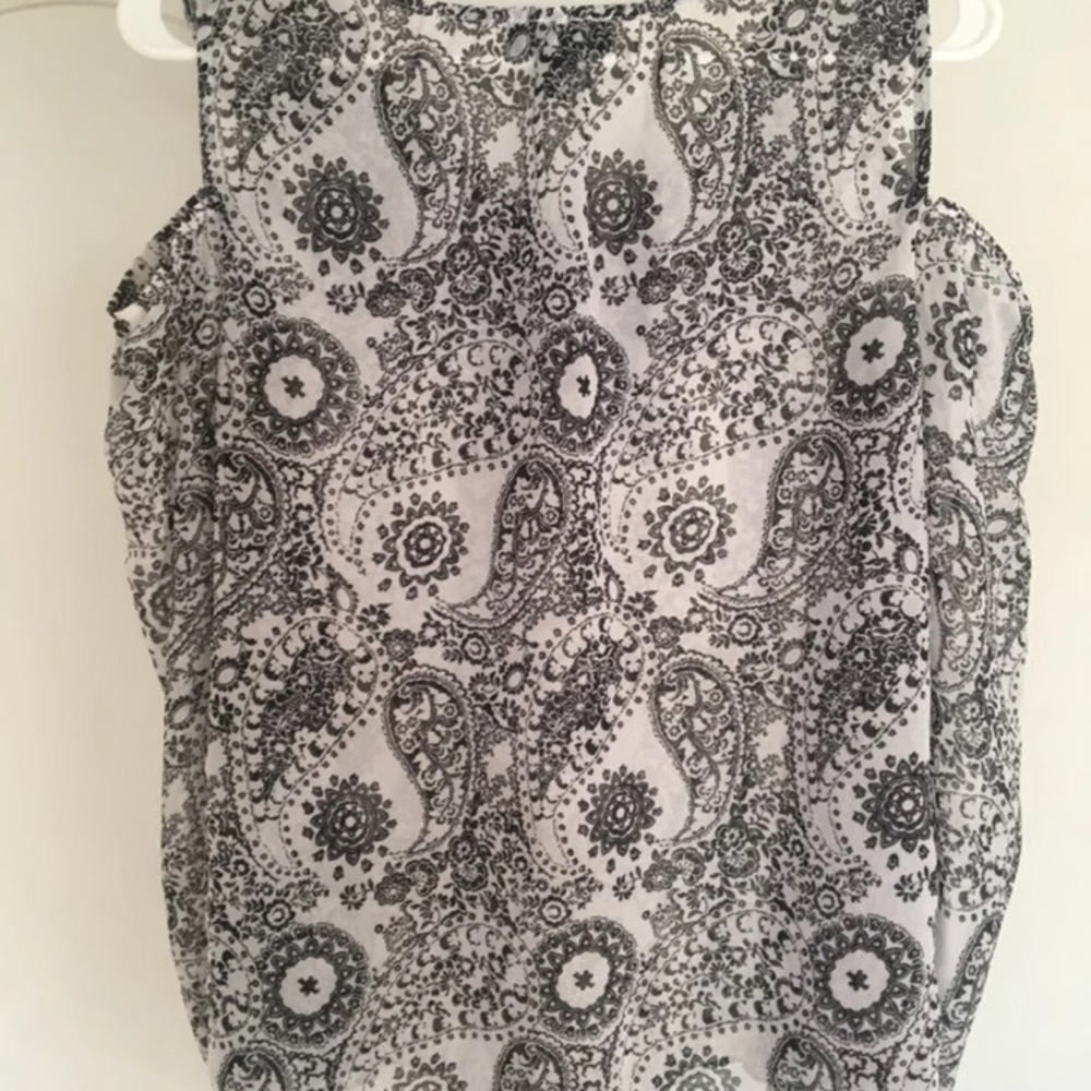 Top - Picture 3 of 4